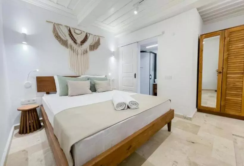 Hotelli Ni̇yama Mari̇na Butik