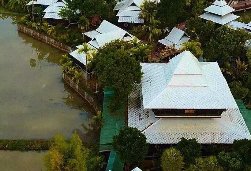 Bantunglom Resort