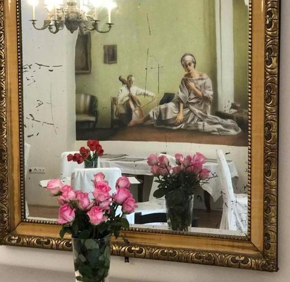 住宿加早餐  Tulipán Villa Panzió