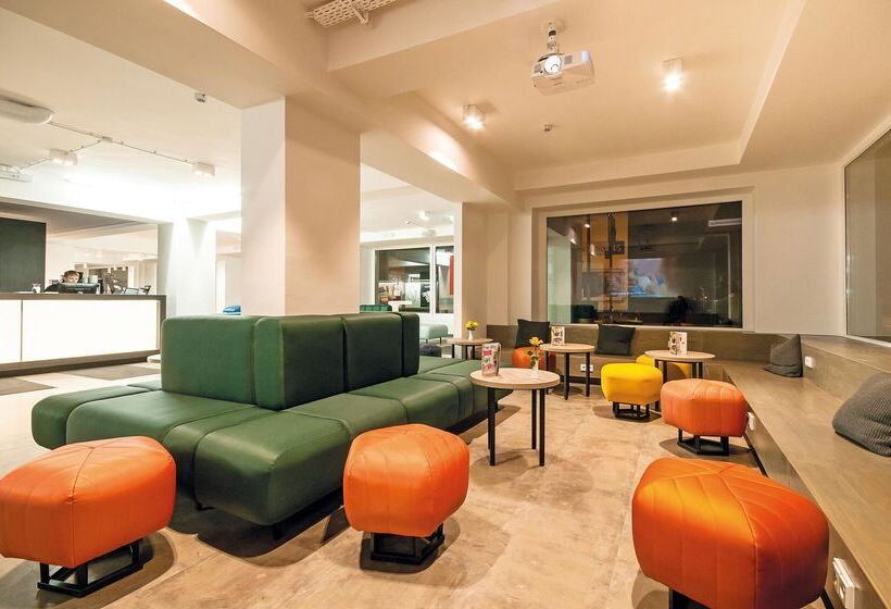 هتل a&o Bremen Hauptbahnhof