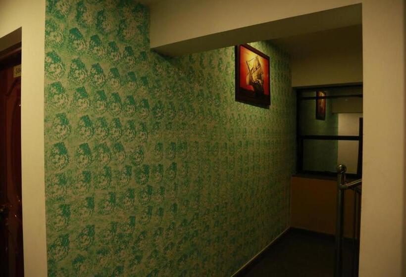 Отель Ashoka Residency Chottanikkara