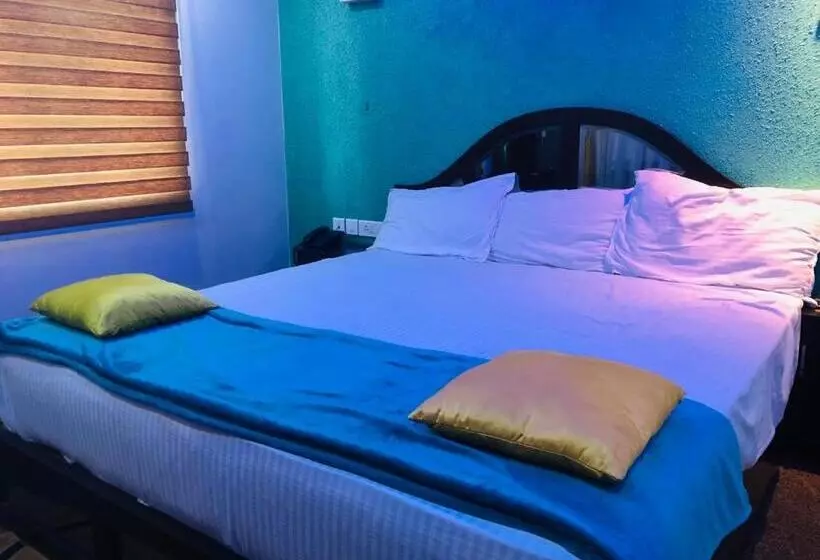 Hotelli Ashoka Residency Chottanikkara