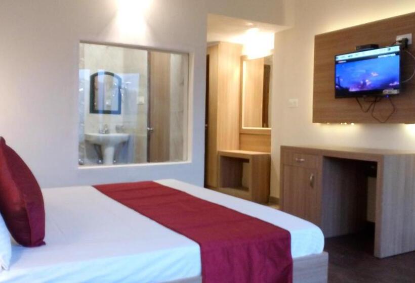 ホテル Emerald Valley