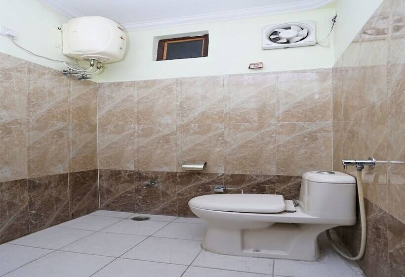 Hotelli Oyo Rooms Near Ranipur More