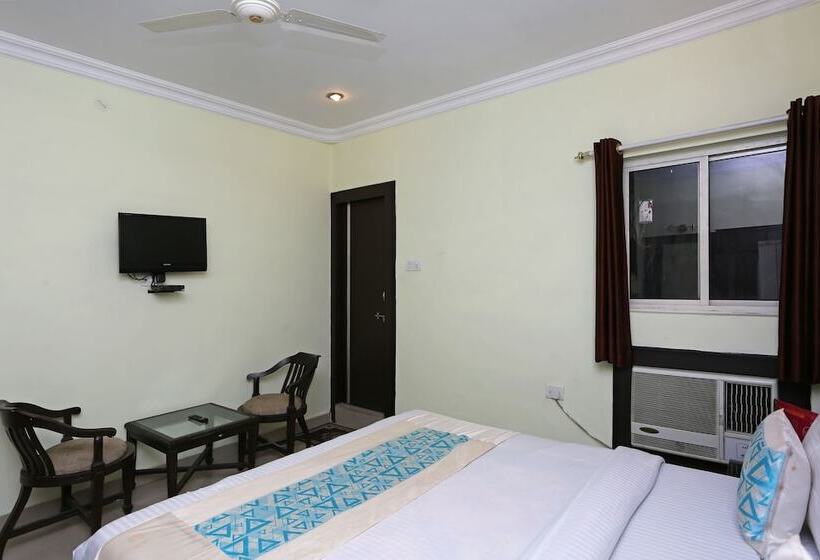 Hotelli Oyo Rooms Near Ranipur More