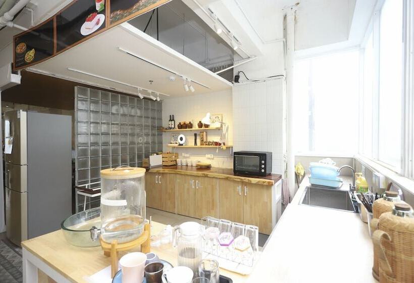 Phoenix Egg Youth Hostel