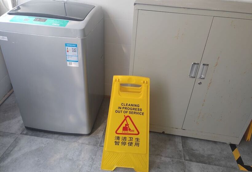 Phoenix Egg Youth Hostel