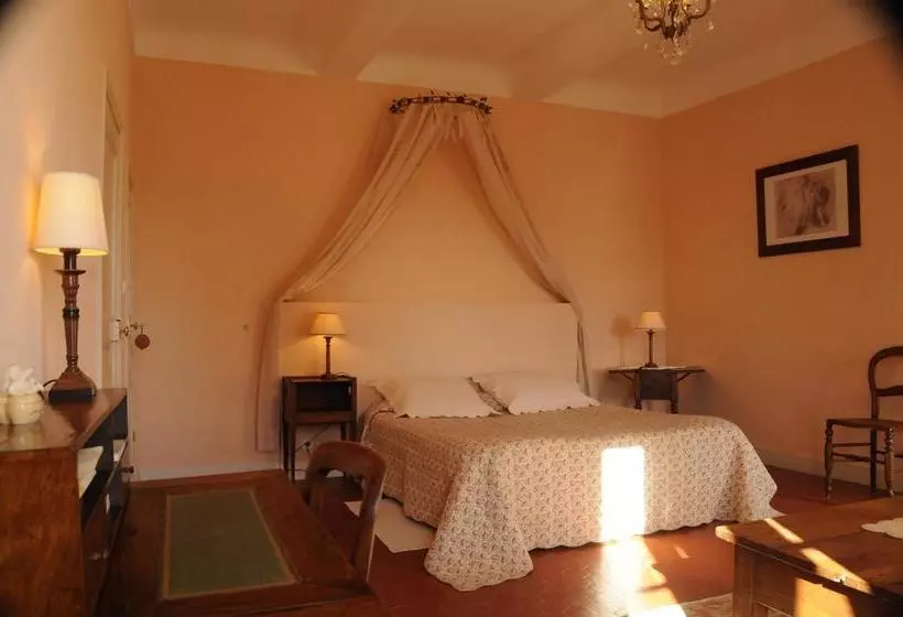 تختخواب و صبحانه Bastide Du Pin