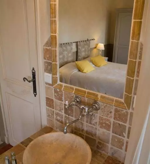 تختخواب و صبحانه Bastide Du Pin
