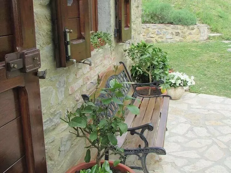 Aamiaismajoitus (B&B) Le Querce Di Campolungo
