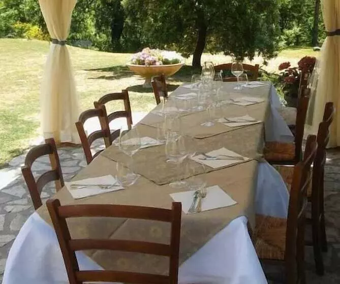 Aamiaismajoitus (B&B) Le Querce Di Campolungo