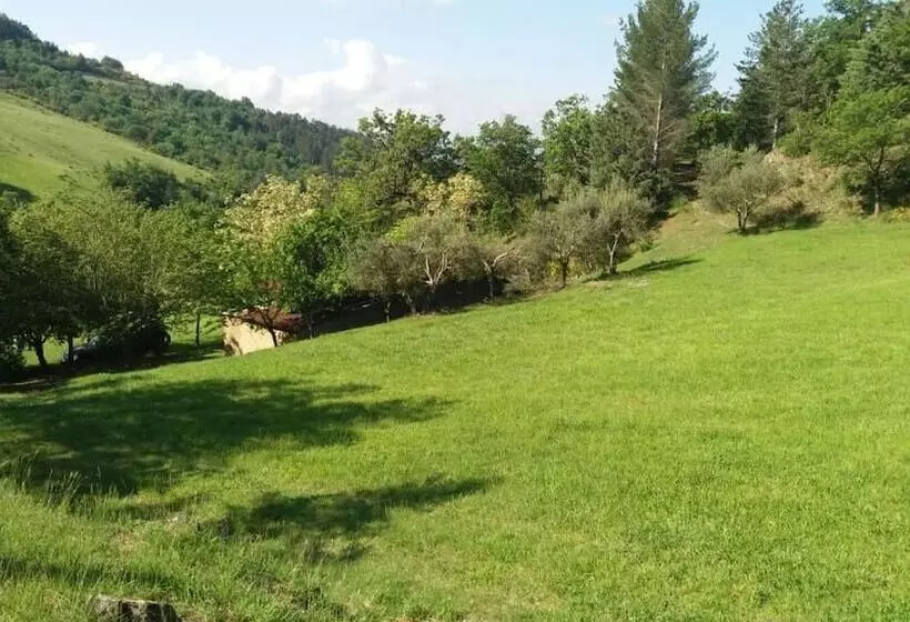 Aamiaismajoitus (B&B) Le Querce Di Campolungo