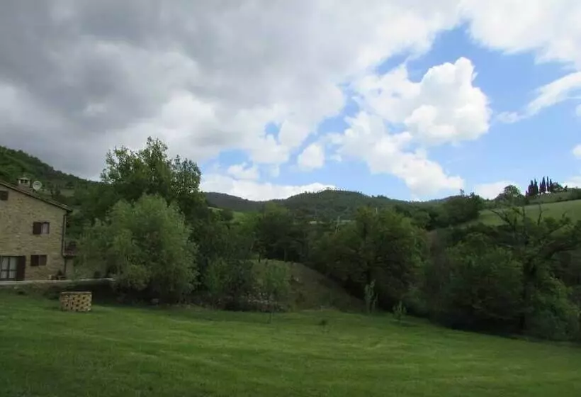 Aamiaismajoitus (B&B) Le Querce Di Campolungo