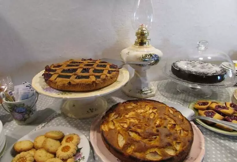 Aamiaismajoitus (B&B) Le Querce Di Campolungo