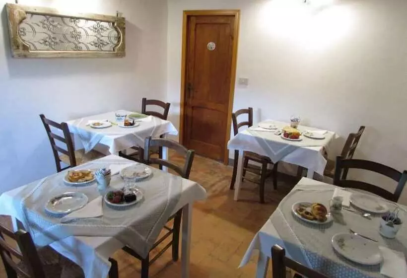 Aamiaismajoitus (B&B) Le Querce Di Campolungo