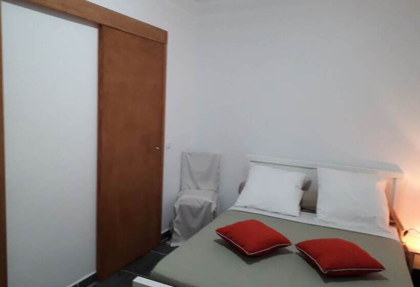 تختخواب و صبحانه Le Saint Georges