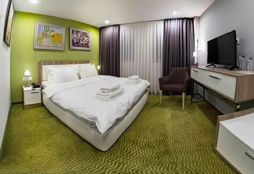 Central Hotel, Fitness And Spa