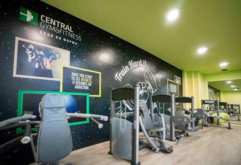 Central Hotel, Fitness And Spa