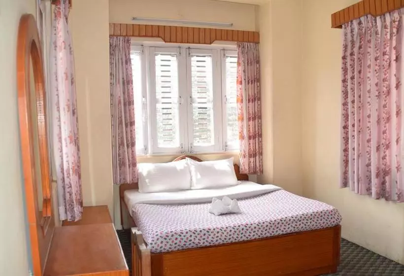 هتل Celesty Inn