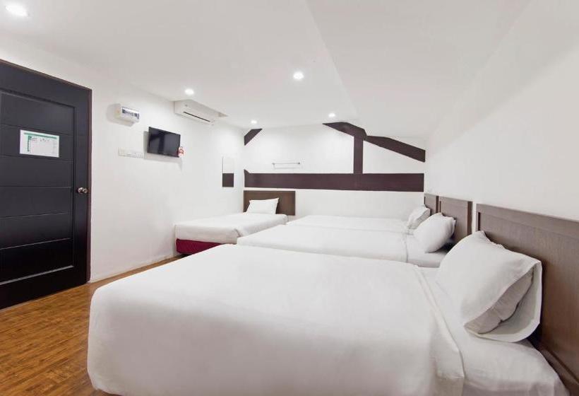 Отель Charlies Boutique