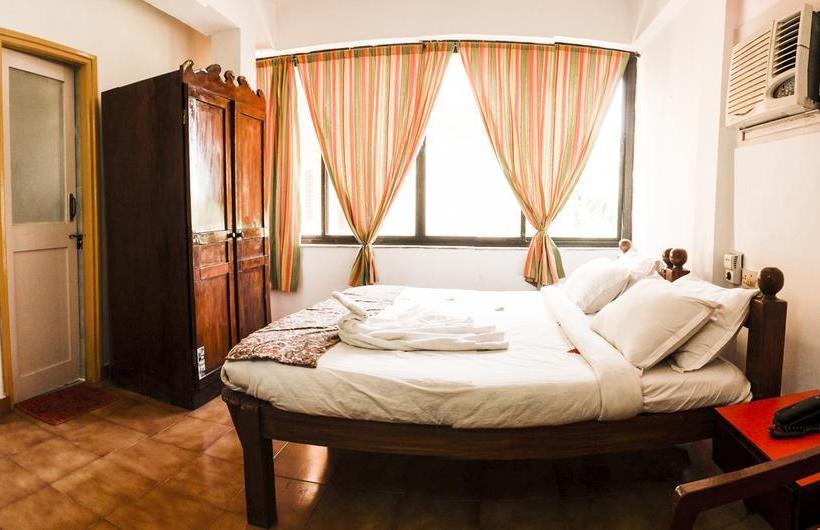 A Date With Me Boutique Hotel Bar @ Restaurant