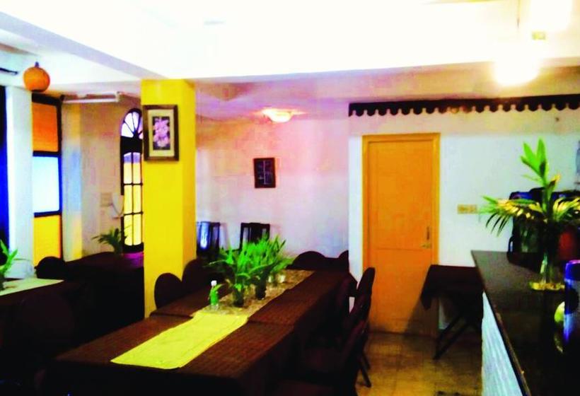 A Date With Me Boutique Hotel Bar @ Restaurant