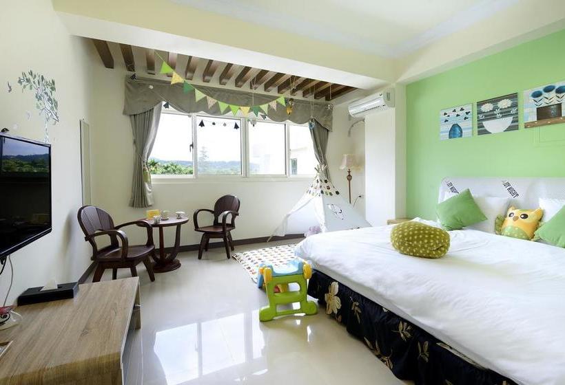 تختخواب و صبحانه Love Fun House