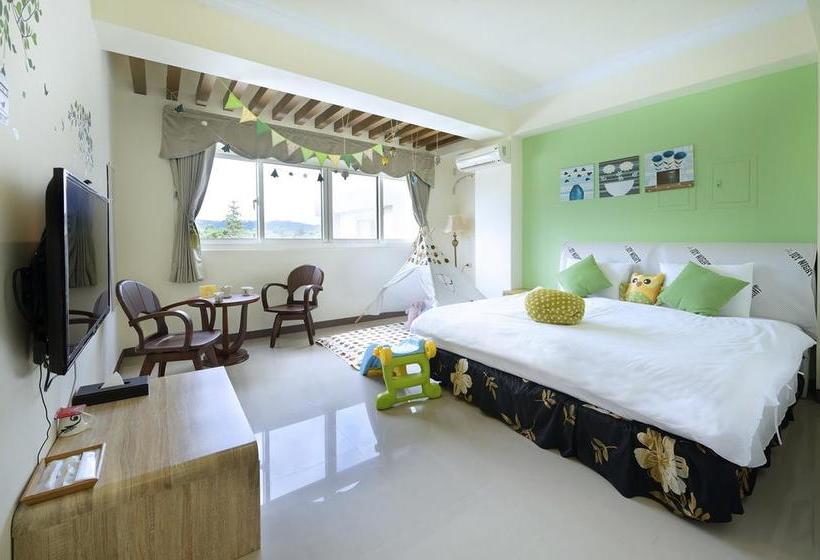 تختخواب و صبحانه Love Fun House