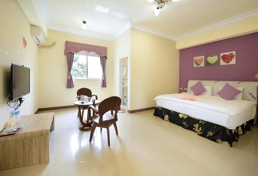 تختخواب و صبحانه Love Fun House