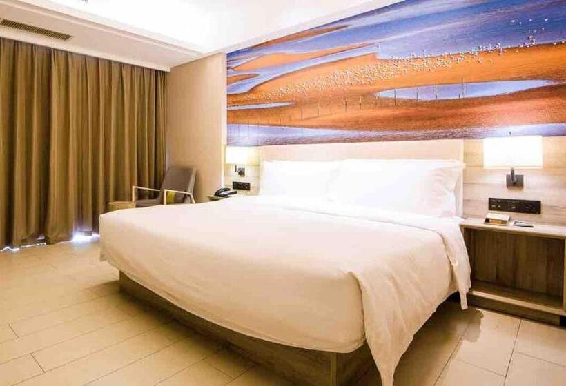 Atour Hotel Qinhuangdao Xiangxi Sea