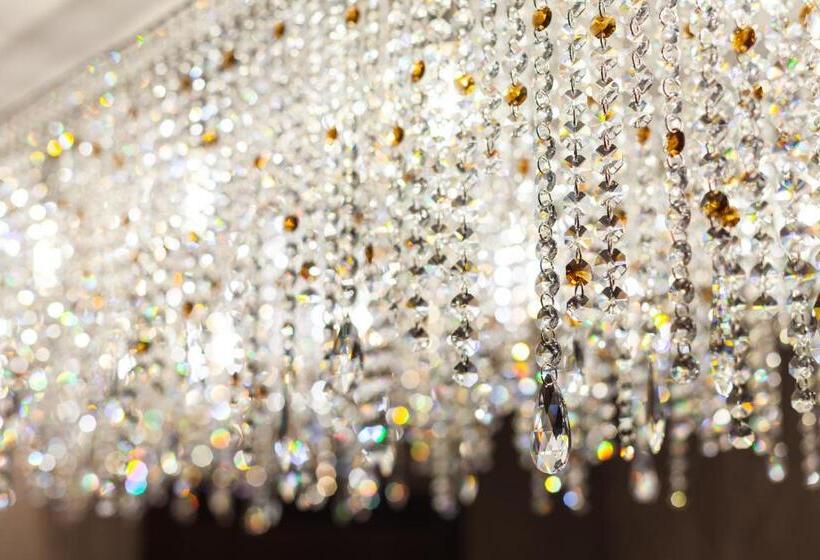 Hotelli Crystal