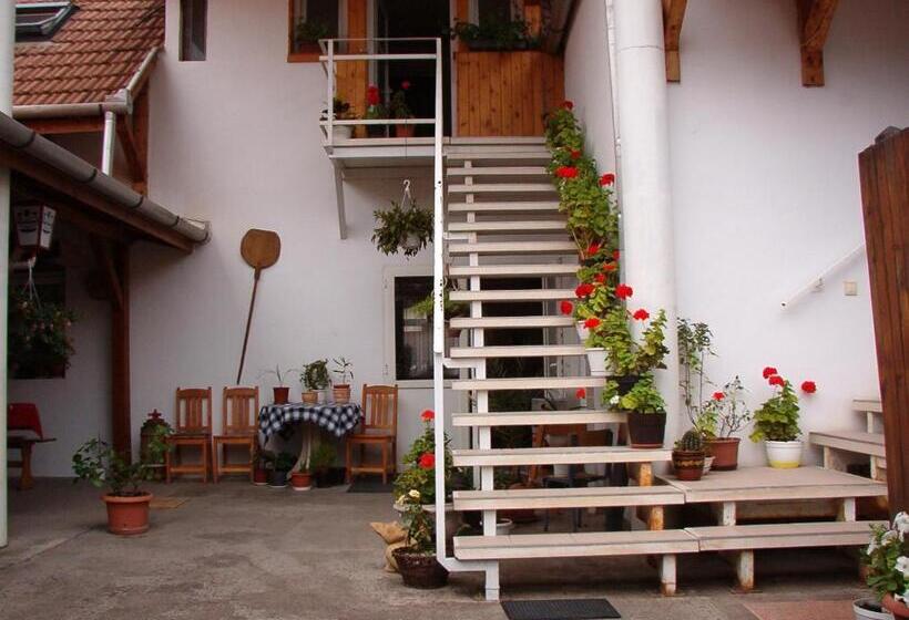 Hotell Horváthkert Panzió és étterem