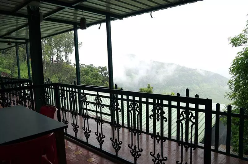 ホテル Rainforest Restaurant & Villas