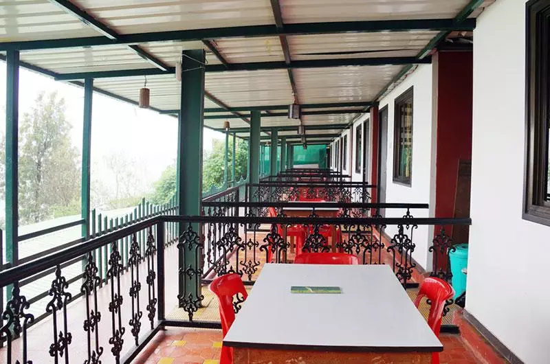 ホテル Rainforest Restaurant & Villas