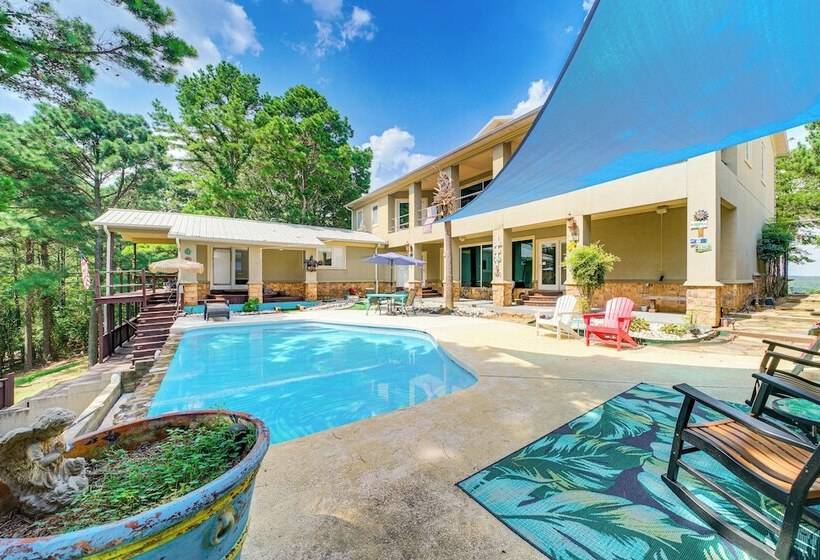 Broken Bow Escape W/ Mountain Views & Pool Access!