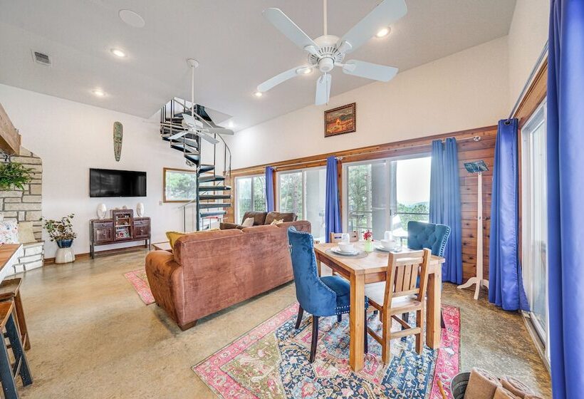 Broken Bow Escape W/ Mountain Views & Pool Access!