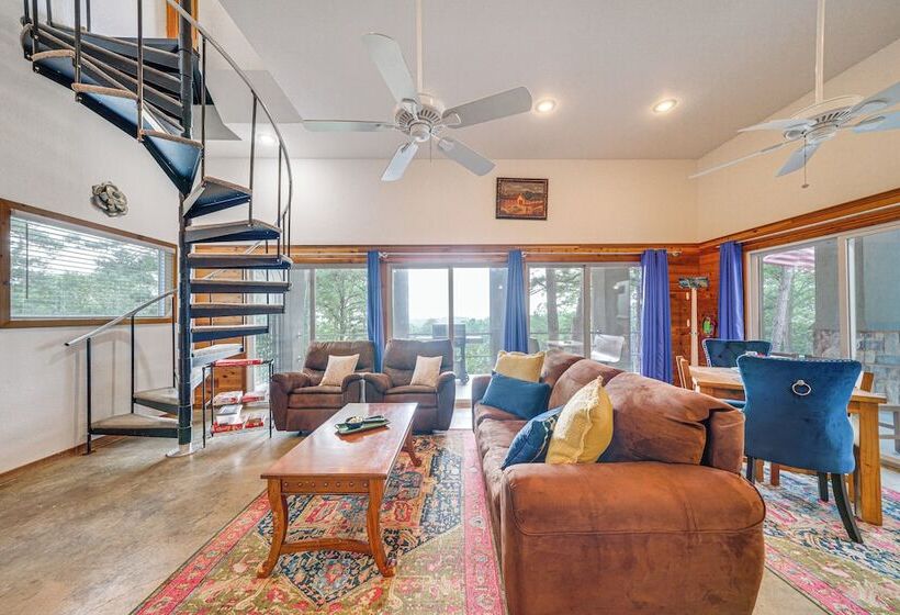 Broken Bow Escape W/ Mountain Views & Pool Access!