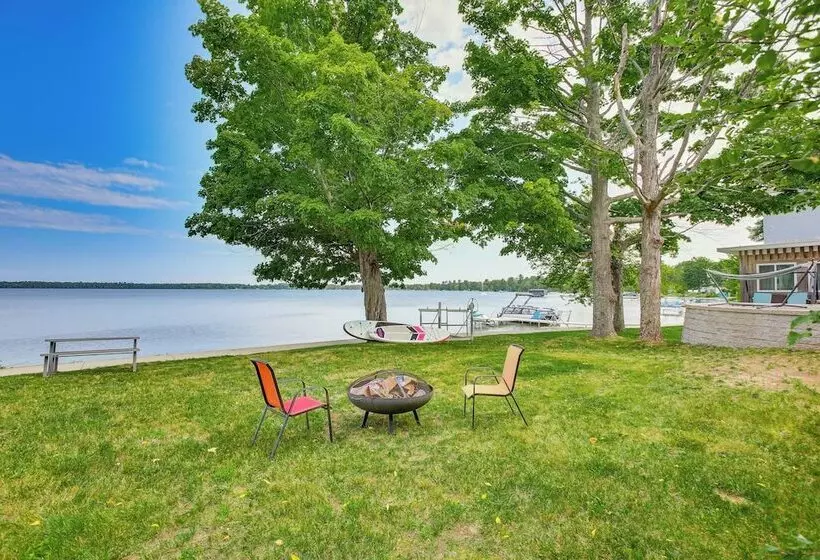 Charming Bear Lake Cottage W/ Dock & Paddleboards!