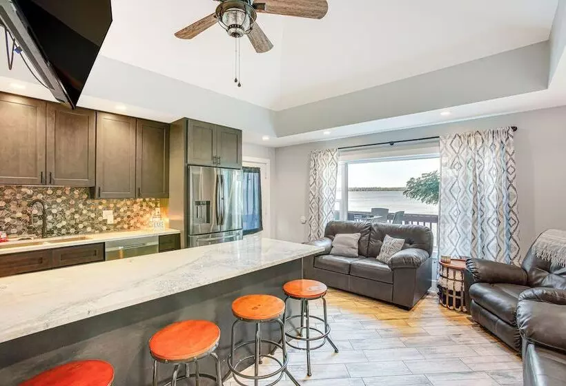 Charming Bear Lake Cottage W/ Dock & Paddleboards!