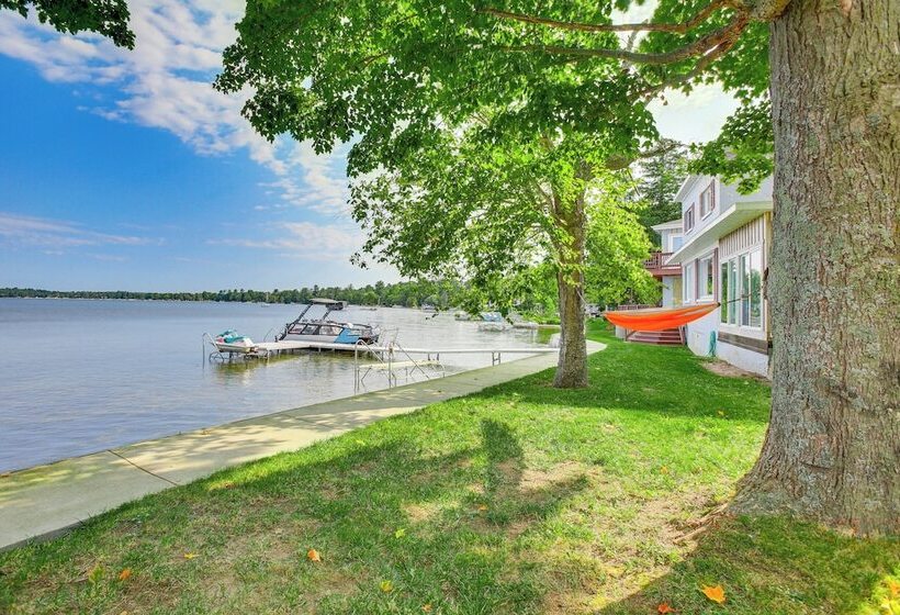 Charming Bear Lake Cottage W/ Dock & Paddleboards!