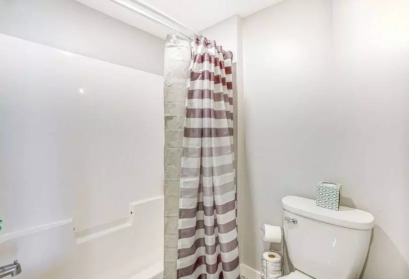 Charming Bear Lake Cottage W/ Dock & Paddleboards!