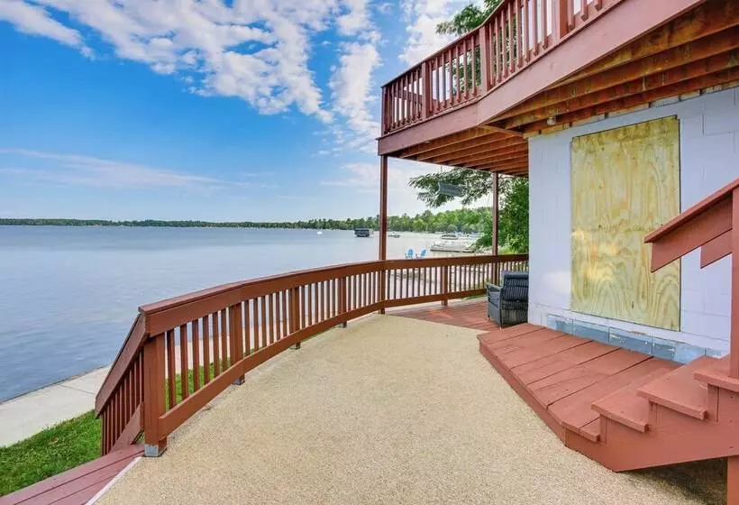 Charming Bear Lake Cottage W/ Dock & Paddleboards!