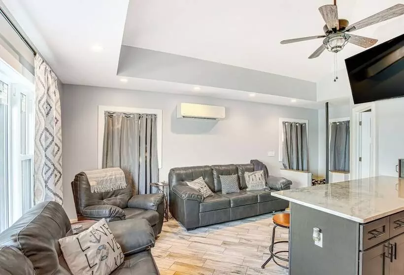 Charming Bear Lake Cottage W/ Dock & Paddleboards!