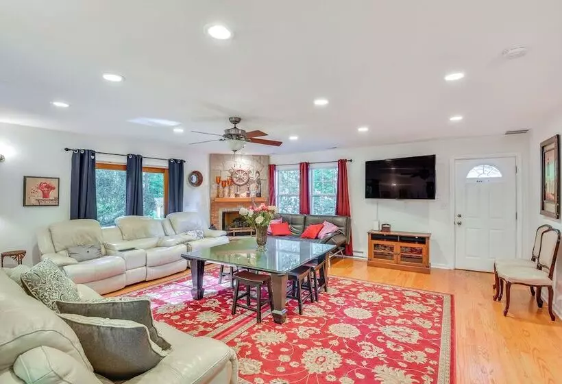 Coloma Retreat W/ Fire Pit, Walk To Beaches!