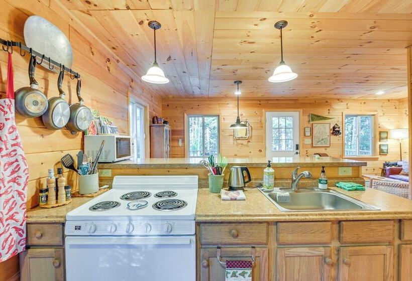 Cozy Acadia Area Cabin, Walk To Beach & Lighthouse