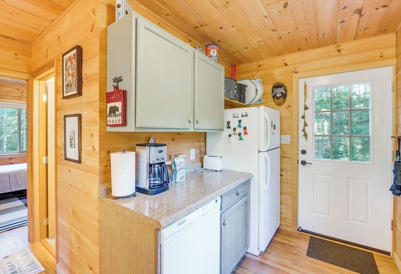 Cozy Acadia Area Cabin, Walk To Beach & Lighthouse