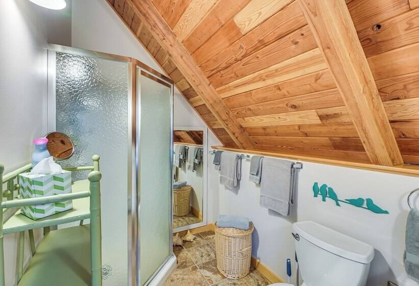 Cozy Acadia Area Cabin, Walk To Beach & Lighthouse