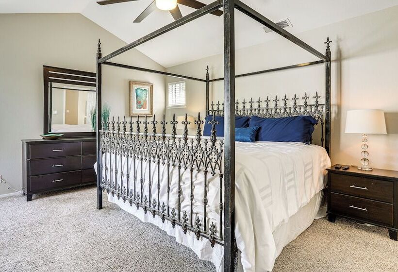 Elegant Antelope Home W/ Pool, Spa & Sauna!