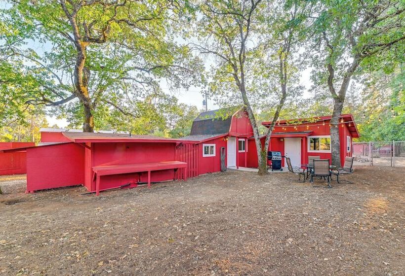 Grants Pass Cottage ~ 8 Mi To Rogue River!