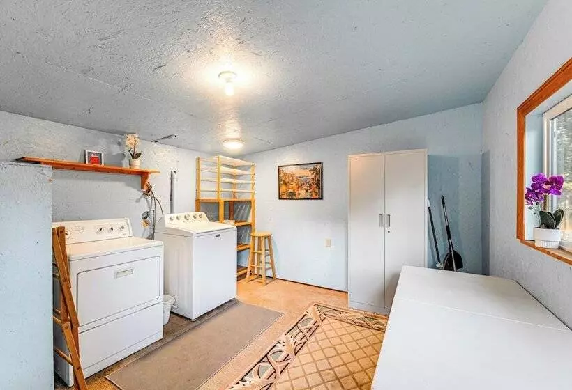 Grants Pass Cottage ~ 8 Mi To Rogue River!